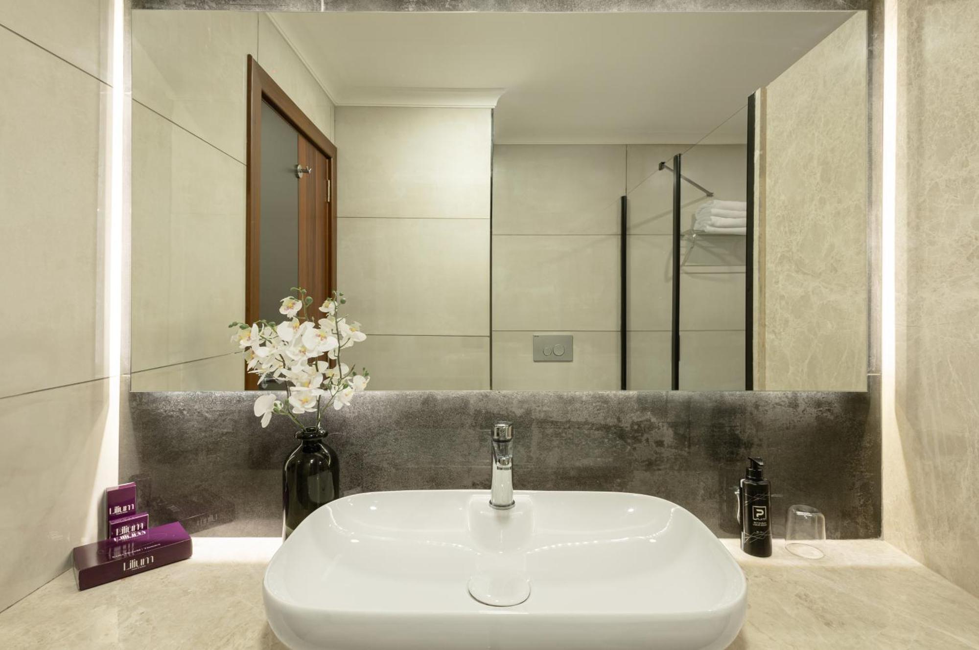 Lilium Hotel & Suites 伯萨 外观 照片