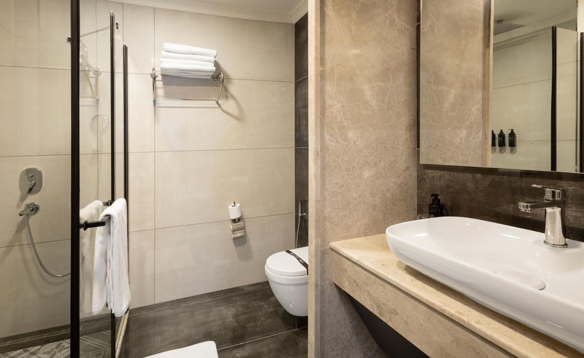 Lilium Hotel & Suites 伯萨 外观 照片