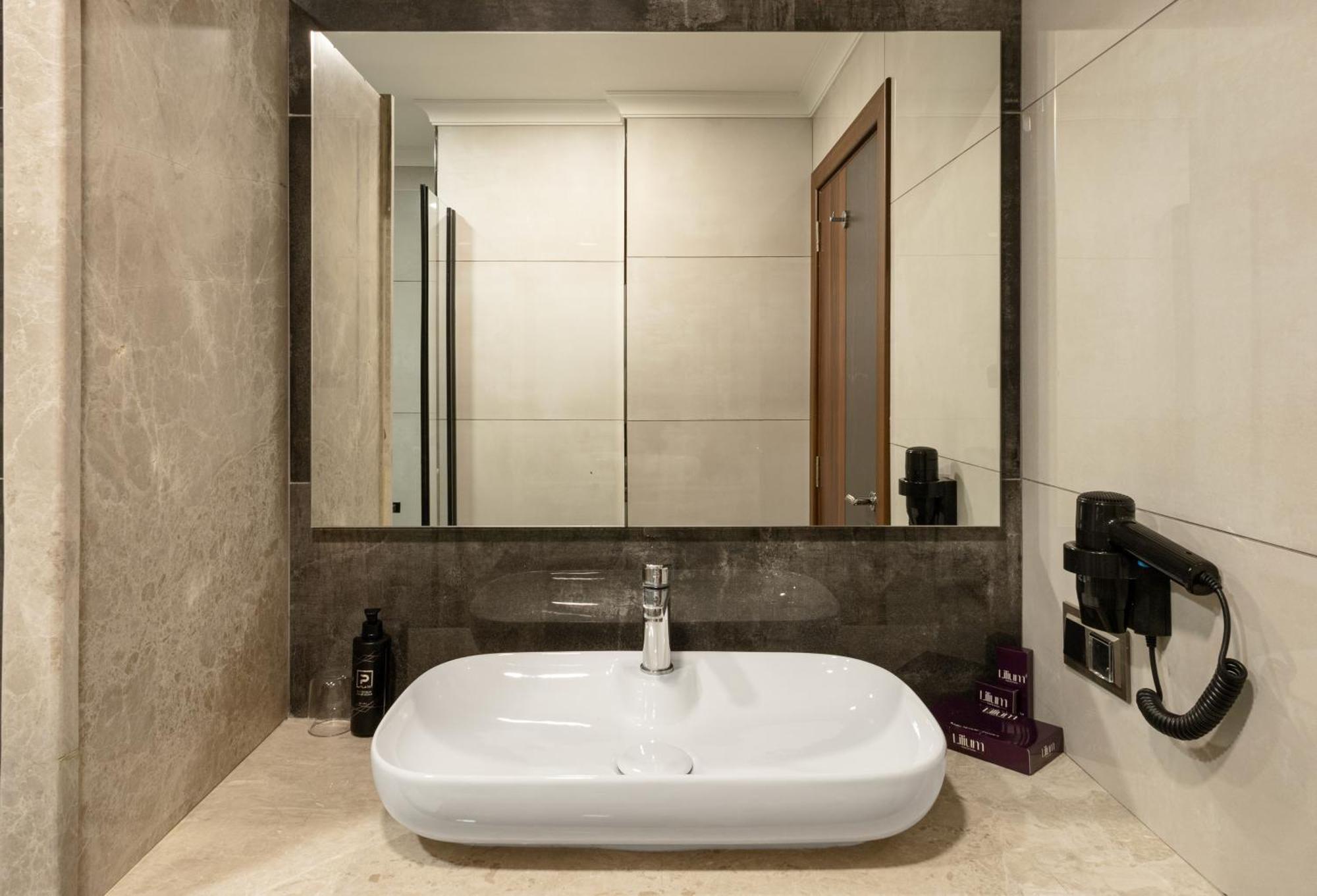 Lilium Hotel & Suites 伯萨 外观 照片